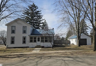 220 S Abbott St, Carson City, MI 48811