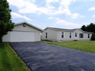 731 Westerfield Rd, Hebron, IN 46341