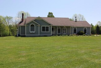 45 Grandview Dr, Eddington, ME 04428
