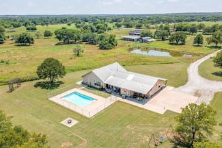 197 County Road 3553, Paradise, TX 76073