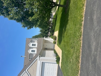 2419 Sheehan Dr Unit 201, Naperville, IL 60564