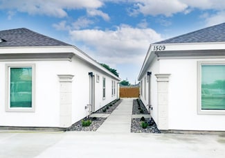 1509 Shavano Dr Unit 2, Edinburg, TX 78541