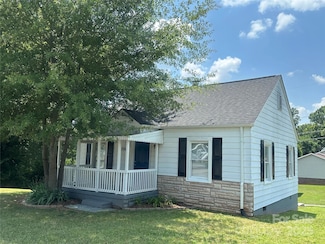 706 13th St SW, Hickory, NC 28602
