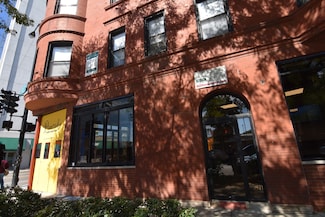732 W Grace St Unit 1E, Chicago, IL 60613