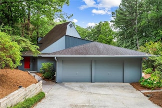 3863 Dundee Dr NE Unit 2, Roswell, GA 30075