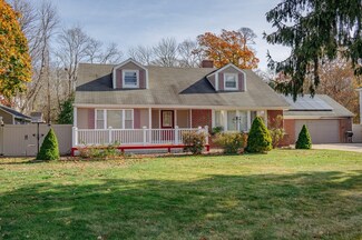 32 New Plainville Rd, New Bedford, MA 02745