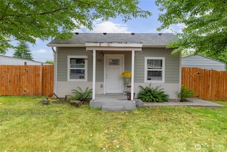 761 SW Pacific Ave, Chehalis, WA 98532