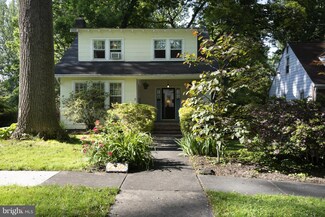 2400 Birch Dr, Gwynn Oak, MD 21207