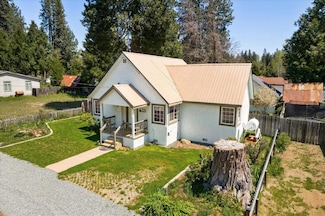 220 Squaw Valley Rd, McCloud, CA 96057