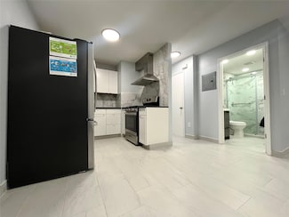 156 Central Ave Unit 2, Brooklyn, NY 11221