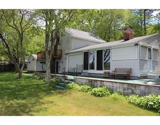 4 Blissful Ln, East Wareham, MA 02538