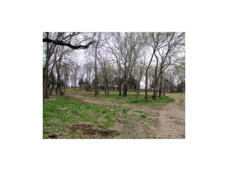 38466 Plum Creek Rd, Osawatomie, KS 66064
