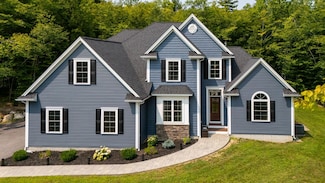 921 Grandview Rd, Conway, NH 03818