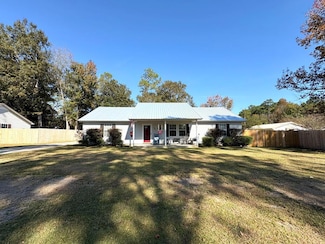 401 Janice Ave, Nashville, GA 31639