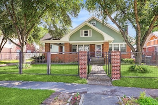2302 Wentworth St, Houston, TX 77004