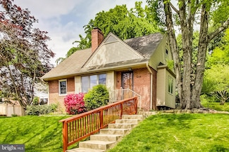 4709 Edgefield Rd, Bethesda, MD 20814