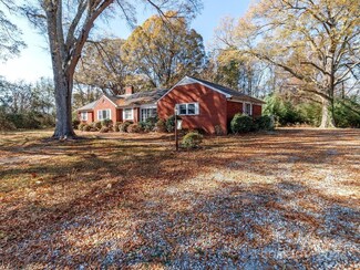 2205 Rama Rd, Charlotte, NC 28212