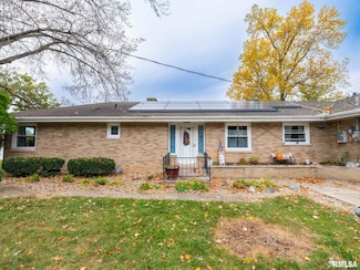 3 Rosewood Ln Unit B, Pekin, IL 61554