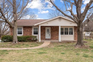 1523 Hill Top Rd, Columbia, IL 62236
