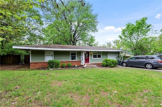 1231 N Oak Ave, Fayetteville, AR 72703