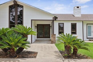 155 Central Caldwood Dr, Beaumont, TX 77707