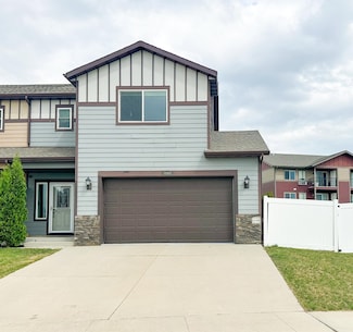 4007 Crossing St SW, Minot, ND 58701