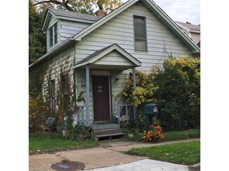 2393 W 40th St, Cleveland, OH 44113