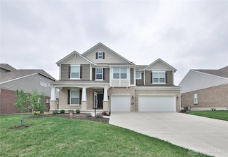 684 Newton Dr, Beavercreek, OH 45434
