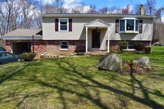 88 Currier St, Methuen, MA 01844