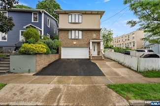 409 Washington St, Carlstadt, NJ 07072