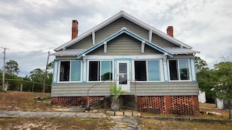 601 SE 3rd St, Carrabelle, FL 32322