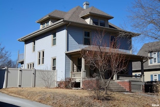 644 S Randolph St, Macomb, IL 61455