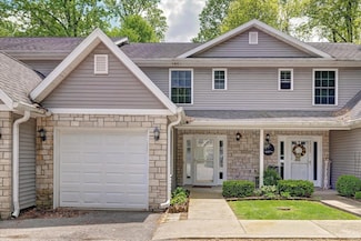 5733 W Vinca Ln, Ellettsville, IN 47429