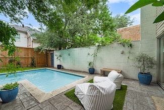 3017 Bissonnet St, Houston, TX 77005