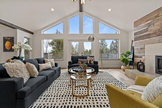 1152 NW Redfield Cir, Bend, OR 97701