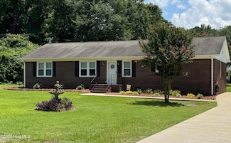 347 Forest Knolls Rd, Goldsboro, NC 27534