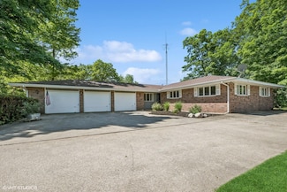 3776 Beech Ct, Berrien Springs, MI 49103