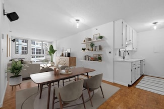 433 S 7th St Unit 1703, Minneapolis, MN 55415