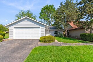 2220 Jasmine Dr, Crest Hill, IL 60403