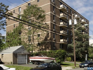 25 Zabriskie St Unit 6F, Hackensack, NJ 07601