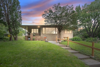 895 Humboldt Ave, Saint Paul, MN 55118
