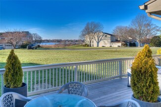 159 Seabreeze Ln, Bristol, RI 02809