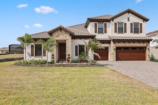 10017 Meadowrun Dr, Lithia, FL 33547