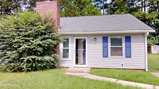 117 Pine Crest Dr, Jacksonville, NC 28546