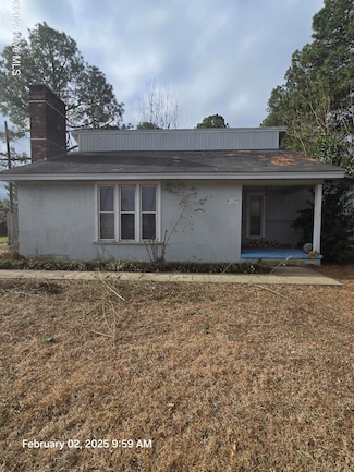 103 W Cameron St, Calypso, NC 28325