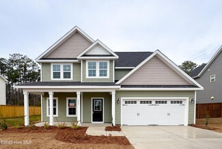 825 Cooke Dr, Hubert, NC 28539