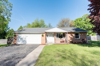 1353 Carter St, Kalamazoo, MI 49048