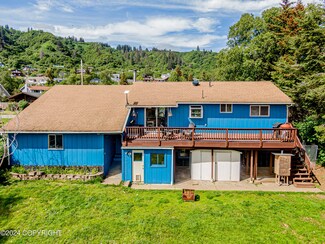 319 E Bayview Ave, Homer, AK 99603