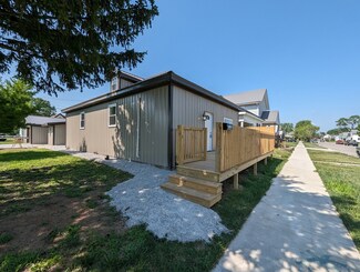331 E 8th St, Rushville, IN 46173