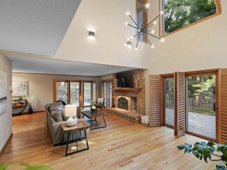 6707 Vernon Ave S, Edina, MN 55436